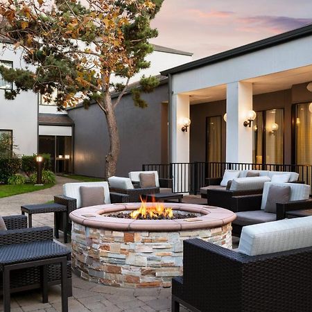 Courtyard By Marriott San Francisco Airport Hotel San Bruno Exterior photo