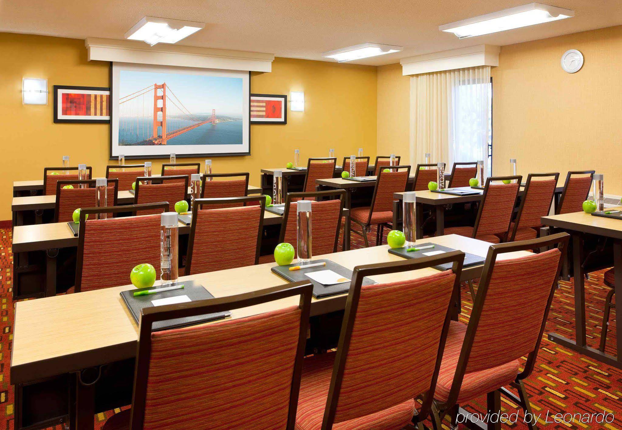 Courtyard By Marriott San Francisco Airport Hotel San Bruno Exterior photo
